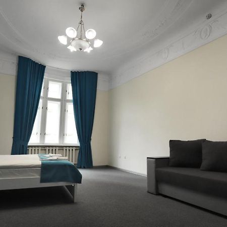 Family Hostel Lviv Exterior photo